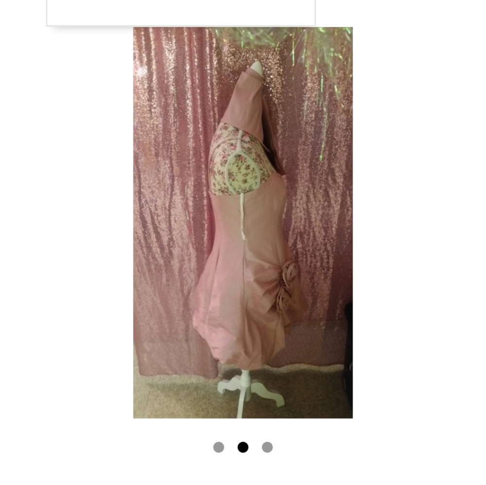 Dress - Picture 2 of 10